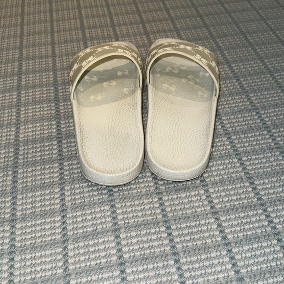 100% Authentic White Gucci Slides - Picture 3 of 6